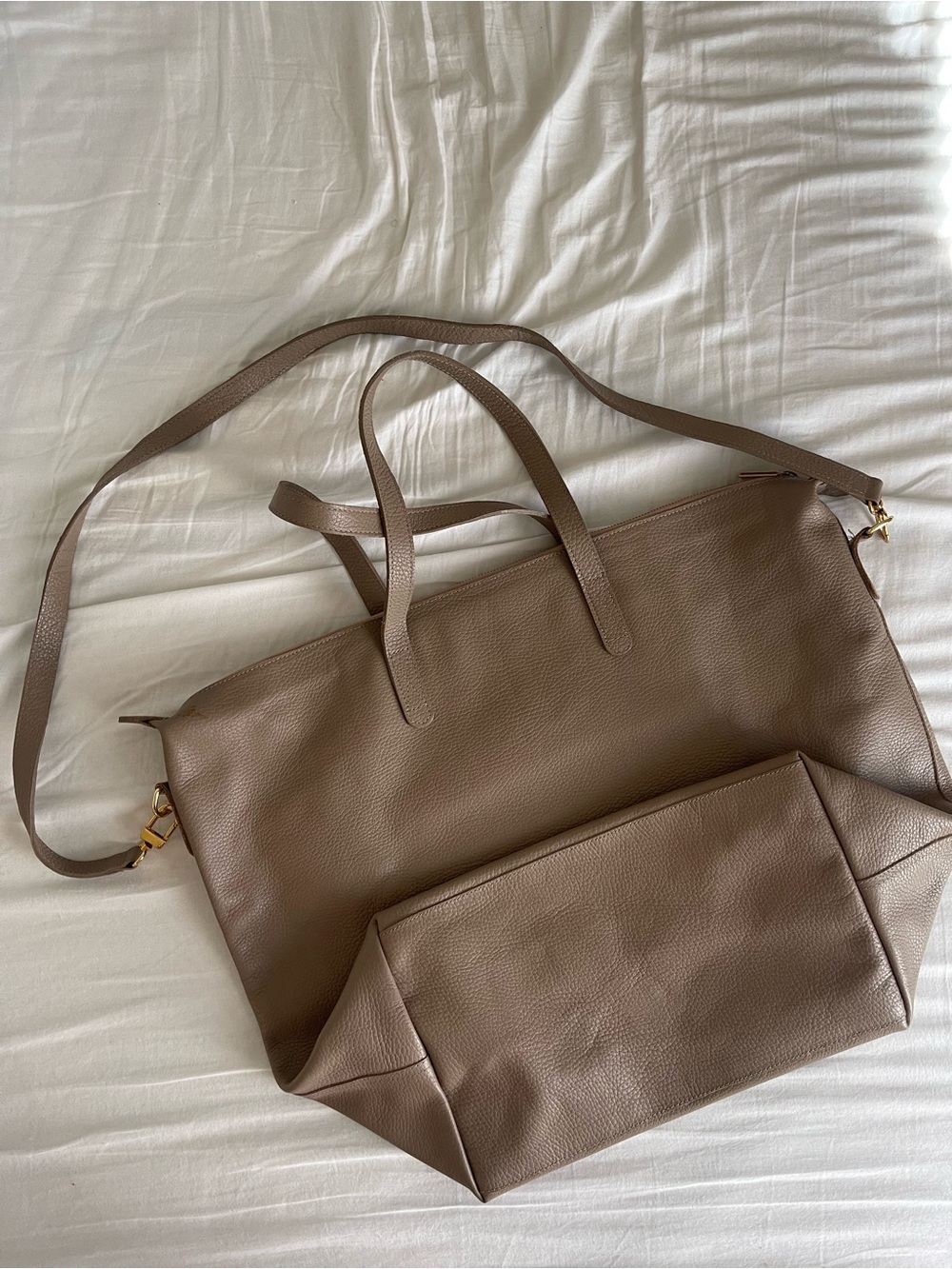 Cuyana Carryall Tote Pebbled Leather Sable Oversized Purse